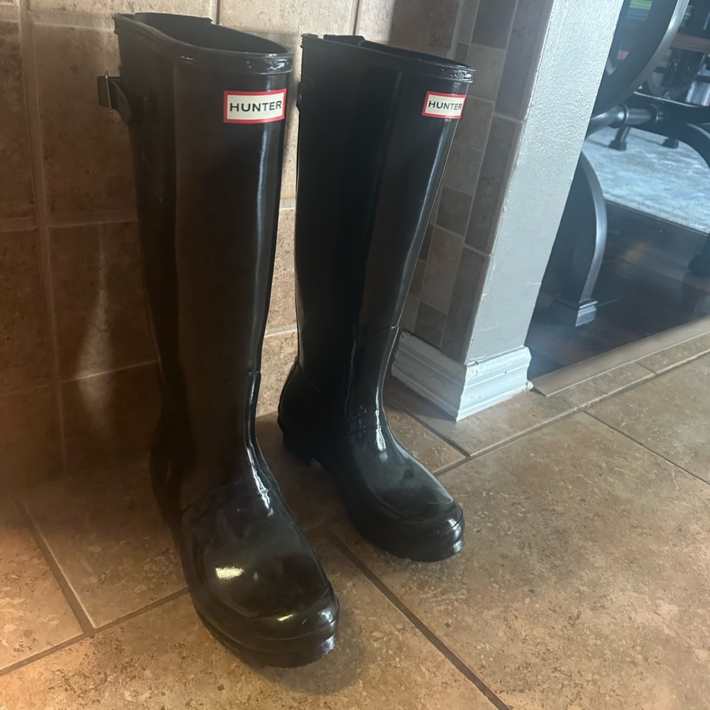 Hunter Boots. Black patent leather. Size 9. Barely worn.